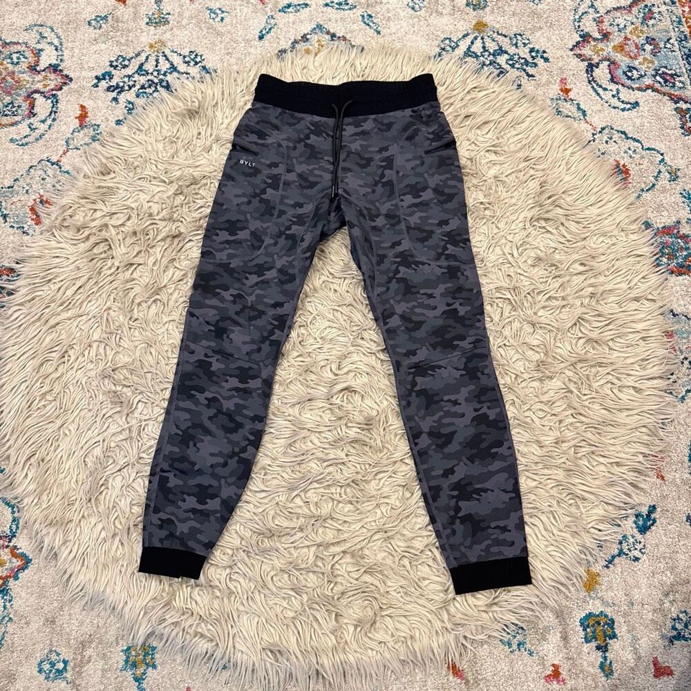 BYLT Elite Joggers camouflage size medium